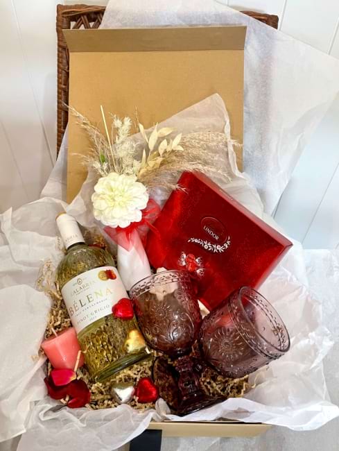 love you hamper 