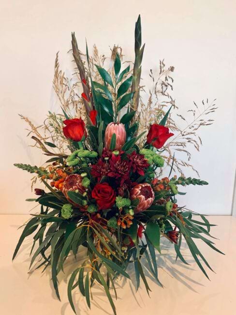NATIVES IN CERAMIC POT